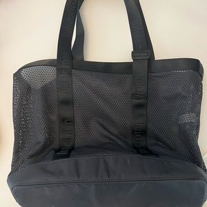 Mesh black Lululemon bag